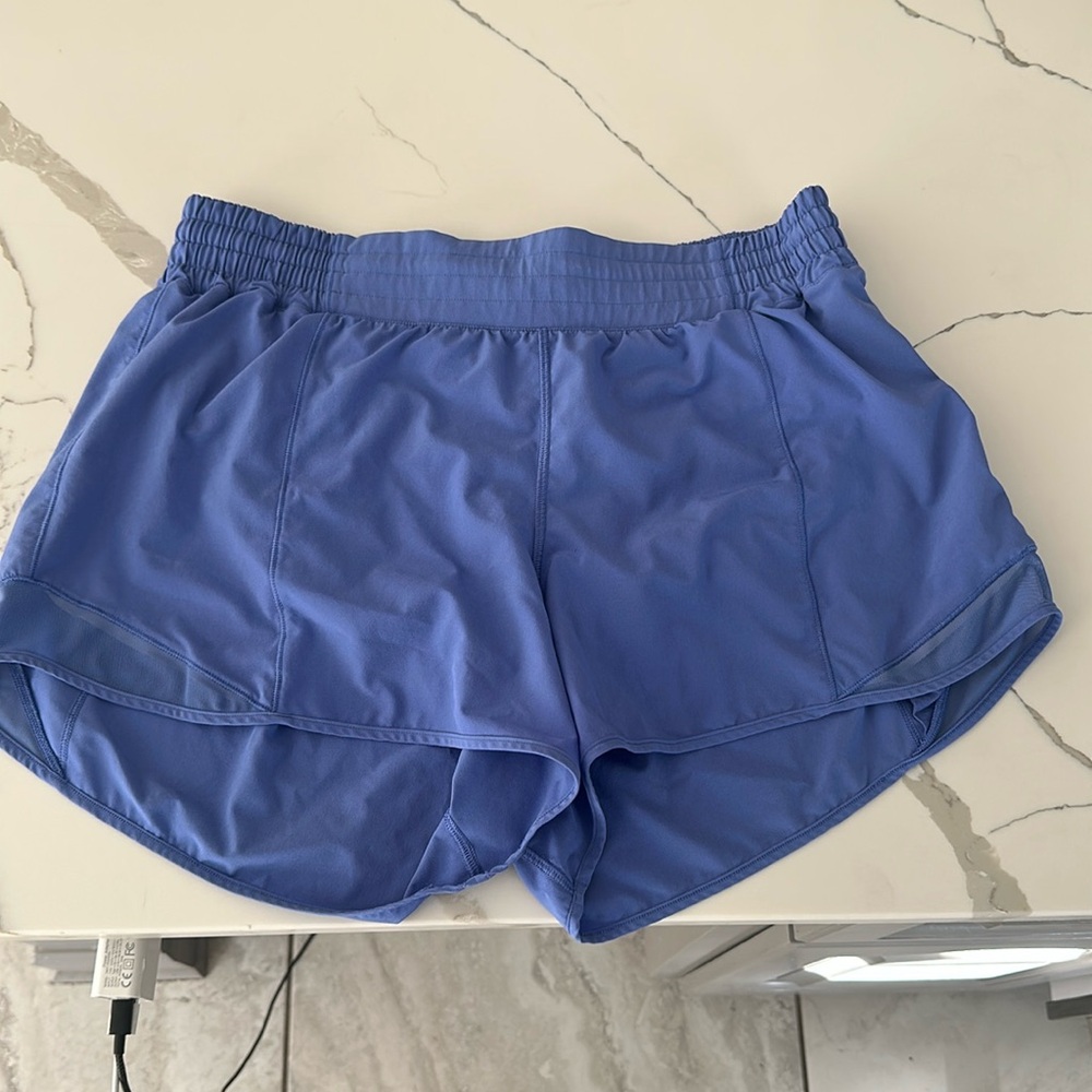 Lulu lemon hotty hot high rise 4”